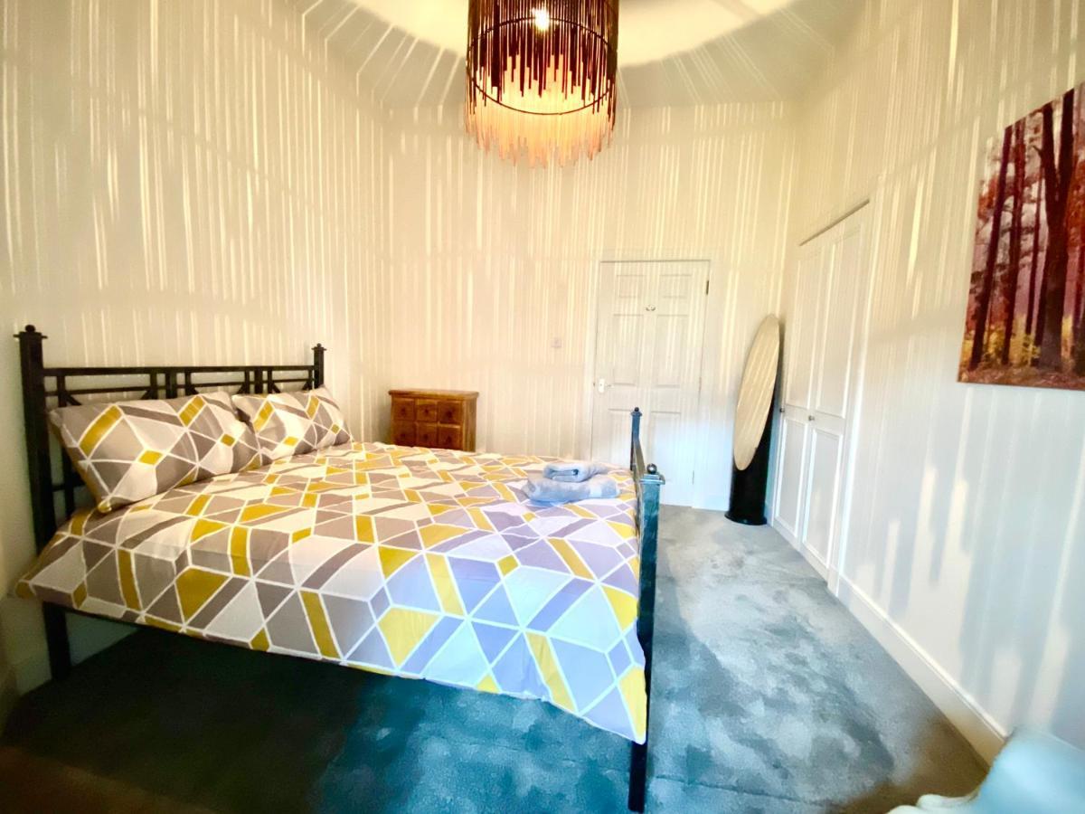 Serviced Accommodation Moray Lesmurdie House, Elgin - Free Parking, Free Wifi ภายนอก รูปภาพ