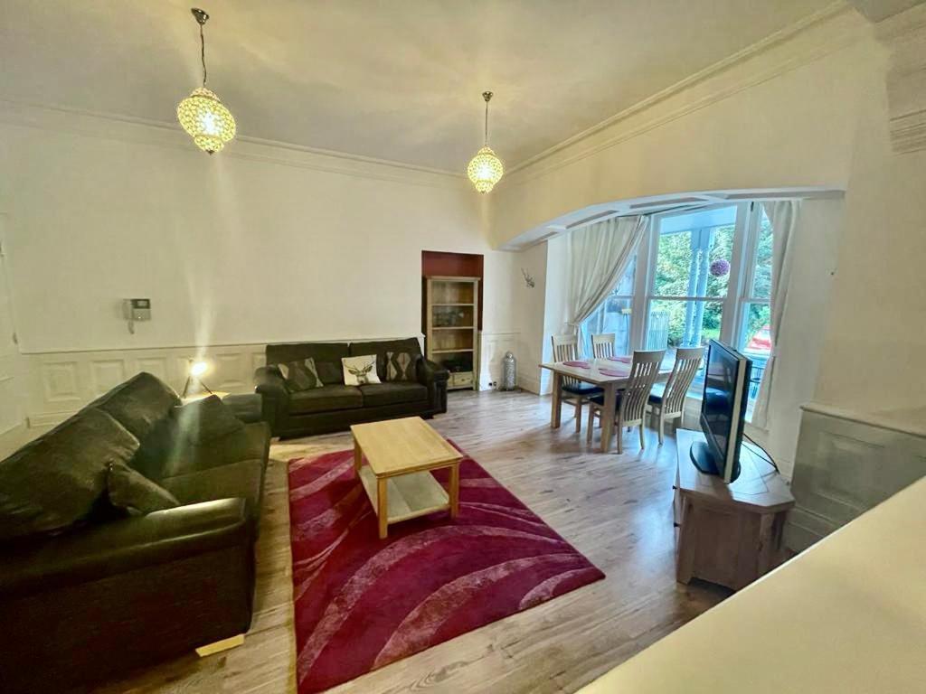 Serviced Accommodation Moray Lesmurdie House, Elgin - Free Parking, Free Wifi ภายนอก รูปภาพ